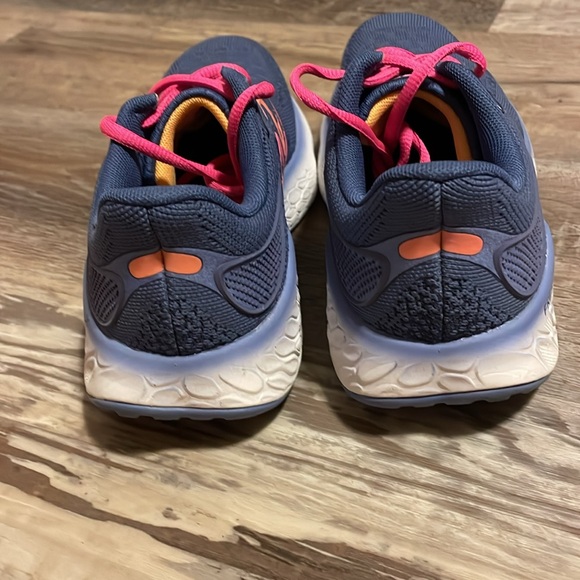 New Balance Fresh Foam X 1080 v12 womens size 8W, Like New! - Picture 3 of 5